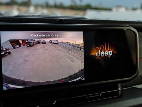New 2026 Jeep Wrangler Unlimited Rubicon w/ Whitecap Package AWD/4WD image 29
