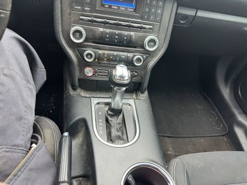 Used 2018 Ford Mustang Coupe image 21