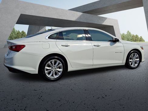 Used 2024 Chevrolet Malibu LT FWD image 5