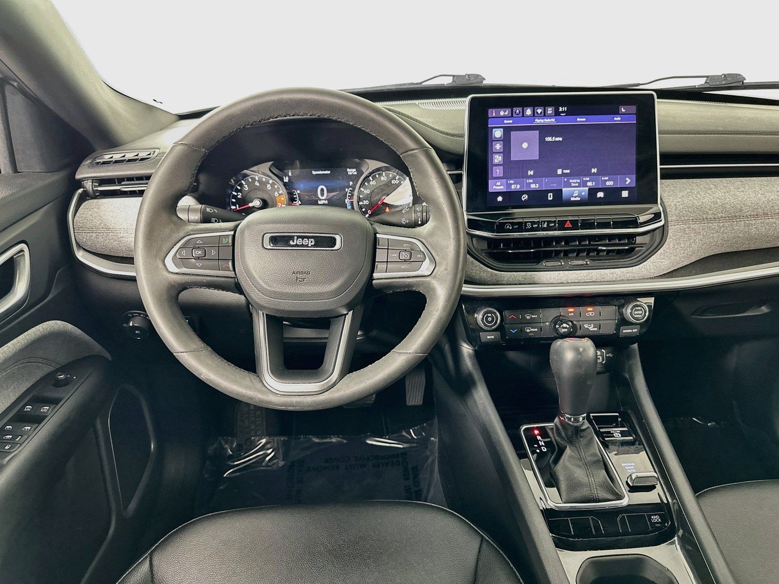 Used 2024 Jeep Compass Latitude AWD/4WD image 21