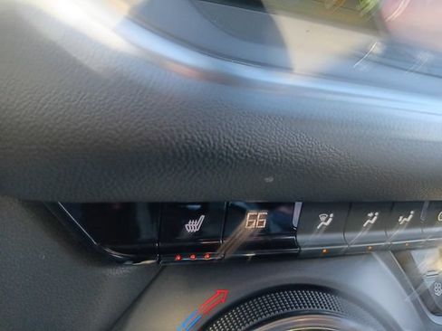Used 2025 Chevrolet Blazer LT AWD/4WD image 7