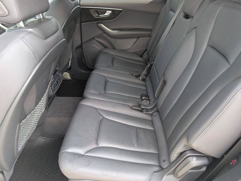 Used 2023 Audi Q7 3.0T Premium AWD/4WD image 9