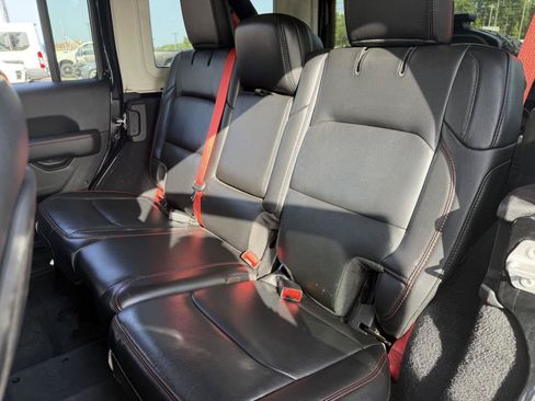 Used 2020 Jeep Wrangler Unlimited Rubicon w/ Quick Order Package 28Y Recon AWD/4WD image 16