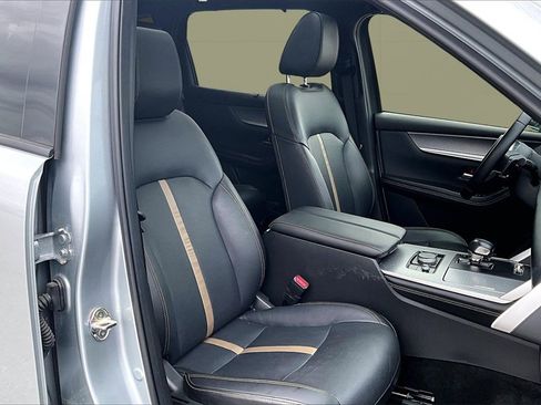 Certified 2025 MAZDA CX-90 3.3 Turbo w/ Premium Plus Pkg image 5