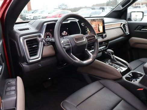 Used 2023 GMC Canyon Denali image 12