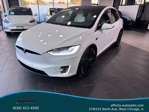 Used 2016 Tesla Model X 90D image 1