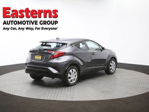 Used 2020 Toyota C-HR LE image 40