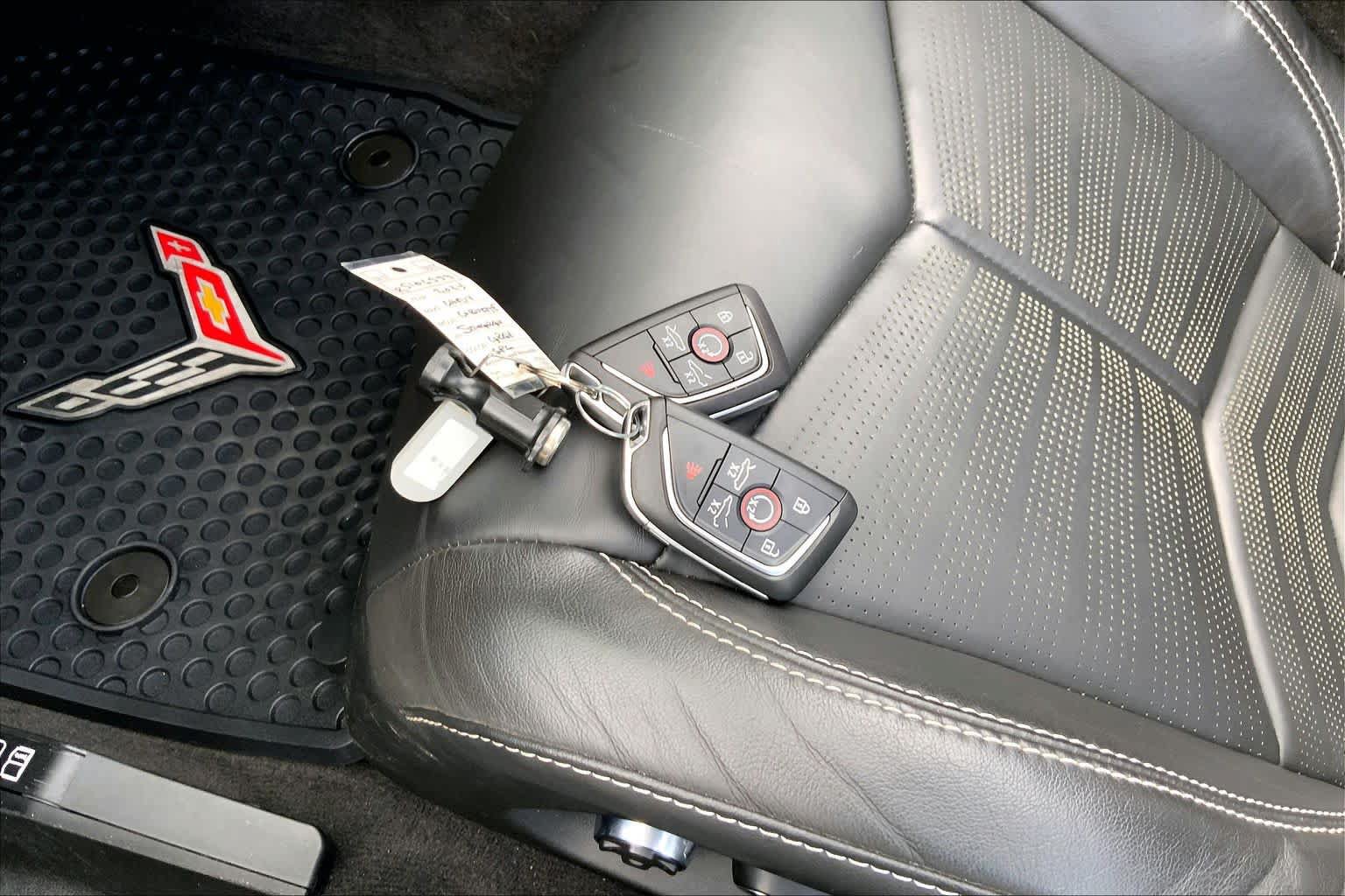 Used 2024 Chevrolet Corvette Stingray Premium Cpe w/ Z51 Performance Package RWD image 15