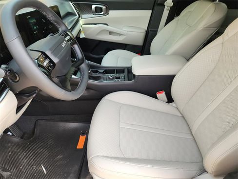 New 2026 Kia Sorento S image 9