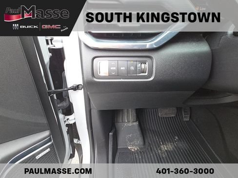 Used 2025 GMC Acadia Elevation w/ Elevation Premium Package AWD/4WD image 11
