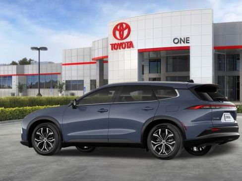 New 2025 Toyota Crown Signia image 6