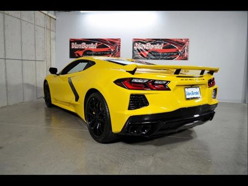 New 2026 Chevrolet Corvette Stingray Premium Cpe w/ Z51 Performance Package RWD image 5