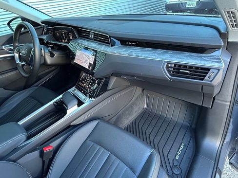 Certified 2024 Audi Q8 e-tron Premium Plus w/ Premium Plus Package image 57