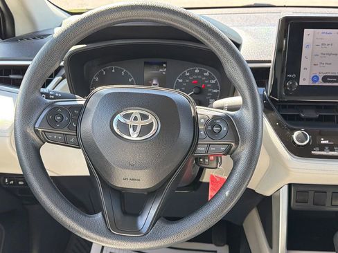 Used 2023 Toyota Corolla Cross L AWD/4WD image 15