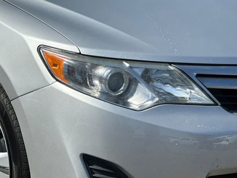 Used 2014 Toyota Camry LE FWD image 30