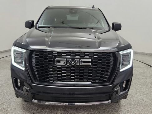 Used 2023 GMC Yukon Denali Ultimate AWD/4WD image 9