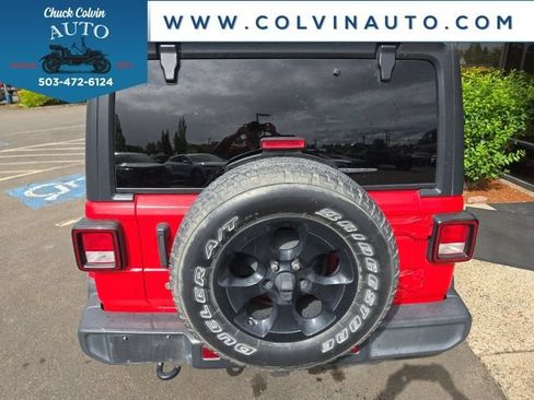 Used 2020 Jeep Wrangler Unlimited Sahara AWD/4WD image 6