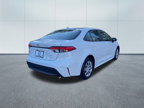 Used 2024 Toyota Corolla LE image 5
