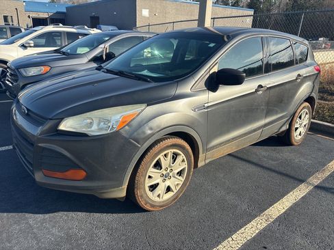 Used 2015 Ford Escape S image 1