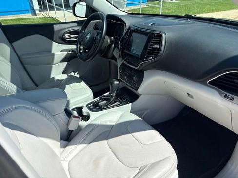 Used 2019 Jeep Cherokee Limited AWD/4WD image 20