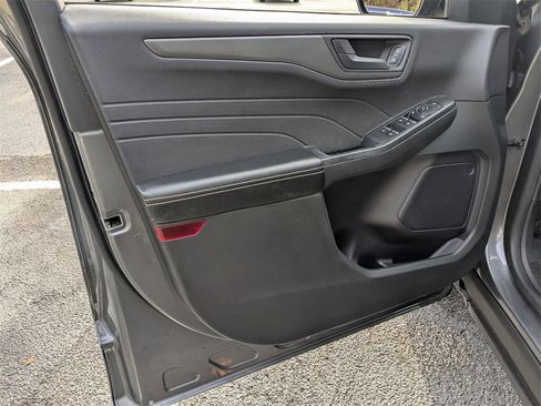 Used 2023 Ford Escape Active image 12