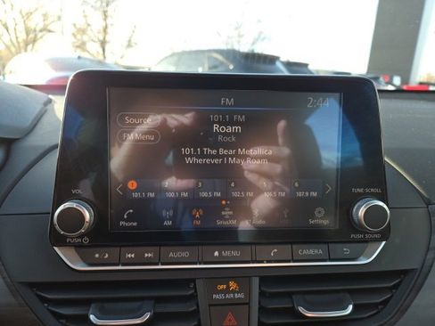 Used 2023 Nissan Altima 2.5 SV image 10