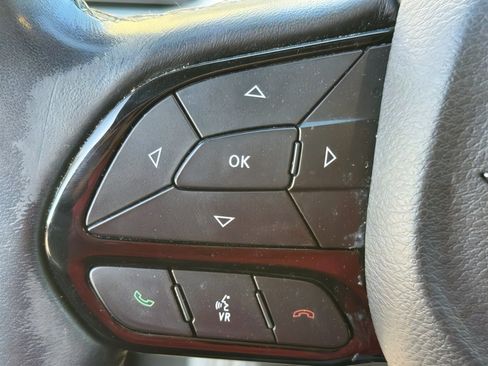 Used 2018 Chrysler Pacifica Touring Plus w/ S Appearance Package image 22