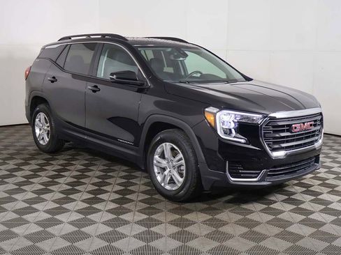 Used 2024 GMC Terrain SLE w/ Driver Convenience Package FWD image 50