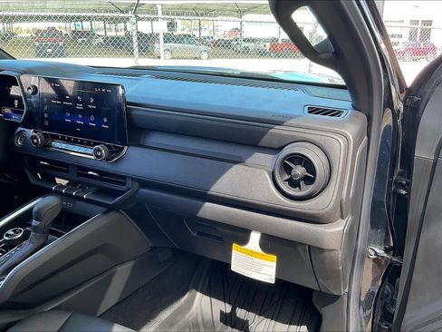 Used 2026 Chevrolet Colorado Trail Boss image 18