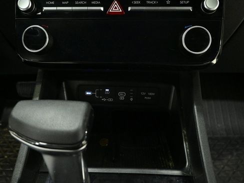 Used 2025 Hyundai Santa Cruz SEL image 18