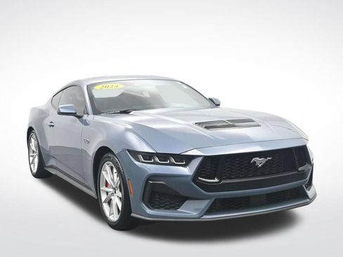 Used 2024 Ford Mustang GT Premium RWD image 3
