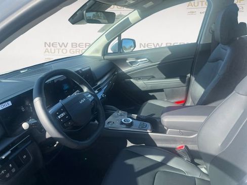 New 2026 Kia Sportage EX AWD/4WD image 9