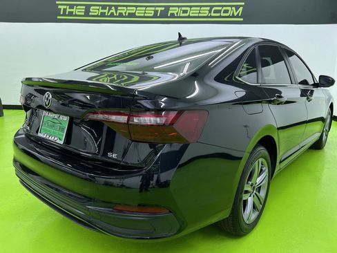 Used 2024 Volkswagen Jetta SE FWD image 10