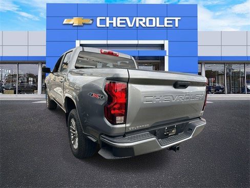 Certified 2024 Chevrolet Colorado LT image 11