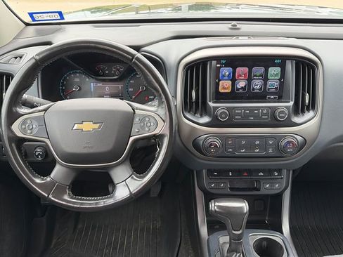 Used 2018 Chevrolet Colorado Z71 AWD/4WD image 12