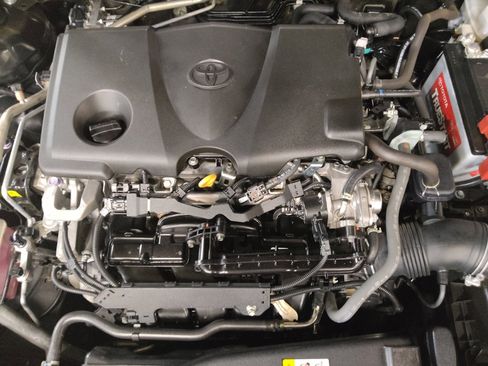 Used 2021 Toyota Camry LE w/ Carpet Mat Package (TMS) FWD image 30