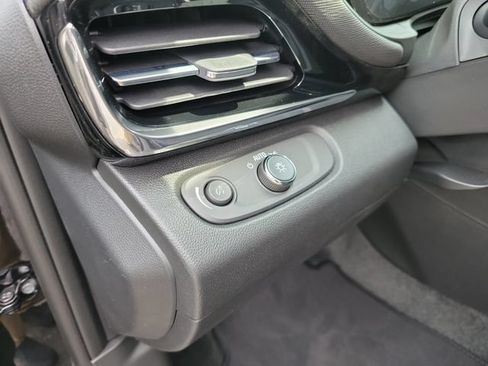 New 2026 Buick Envista Sport Touring w/ Convenience I Package FWD image 17
