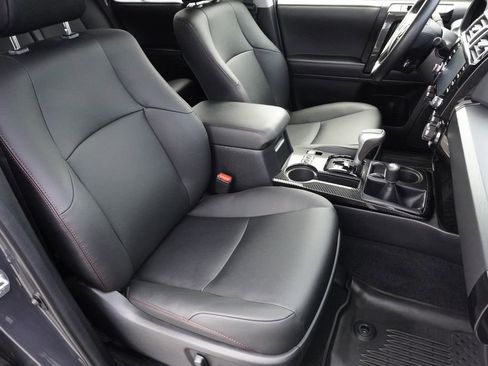 Used 2024 Toyota 4Runner TRD Off-Road Premium AWD/4WD image 24