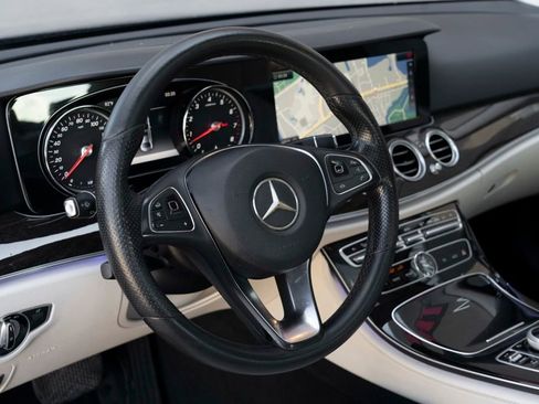 Used 2017 Mercedes-Benz E 300 image 19