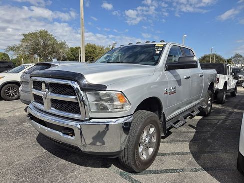 Used 2016 RAM 2500 SLT image 3