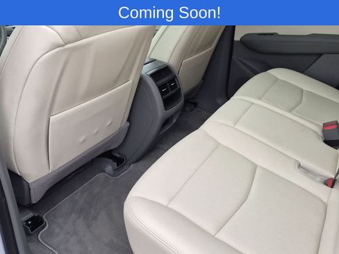 Used 2024 Cadillac XT5 Premium Luxury w/ LPO, Floor Liner Package AWD/4WD image 18