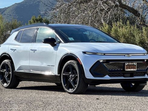 New 2026 Chevrolet Equinox EV RS image 2