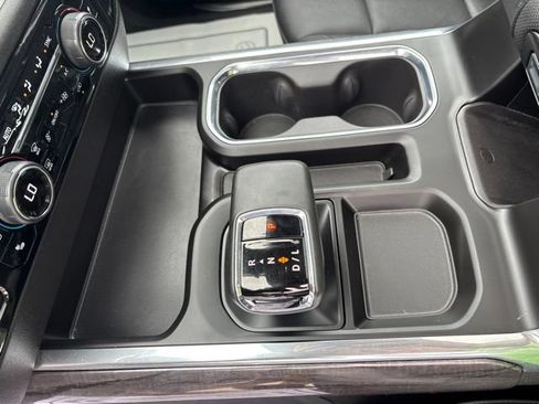 Used 2025 Chevrolet Silverado 1500 LTZ AWD/4WD image 8