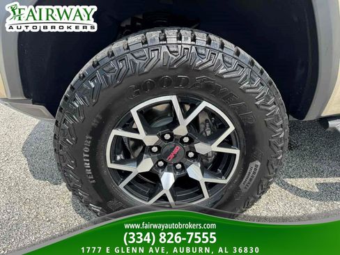 Used 2023 GMC Canyon AT4X AWD/4WD image 33