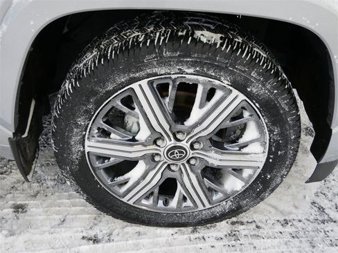 Used 2023 Toyota Sequoia Capstone image 7