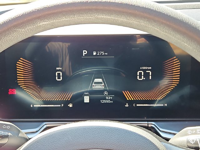 Used 2025 Kia Sorento LX FWD image 3