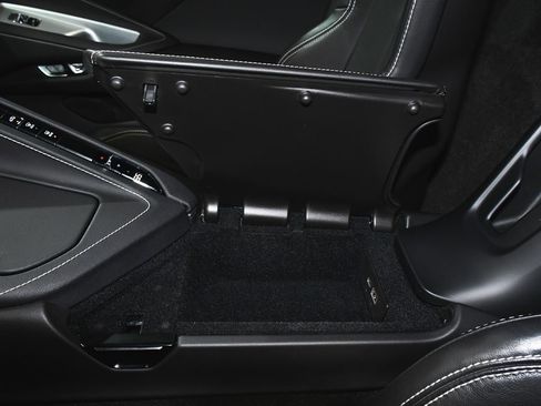 Used 2024 Chevrolet Corvette Stingray Convertible image 42