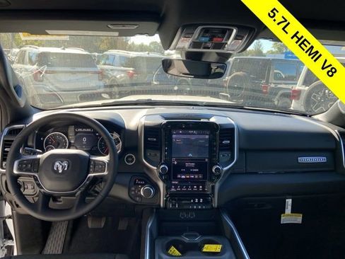 New 2026 RAM 1500 Big Horn AWD/4WD image 9