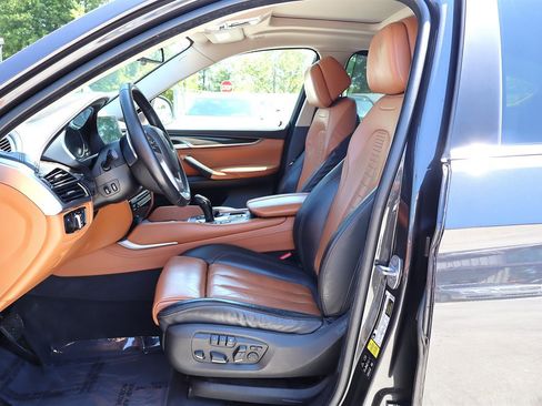 Used 2015 BMW X6 xDrive50i AWD/4WD image 16