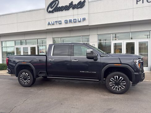 Used 2024 GMC Sierra 2500 Denali Ultimate AWD/4WD image 2
